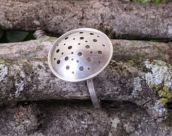 Anillo de cóctel de plata con diseño llamativo "Rinse"