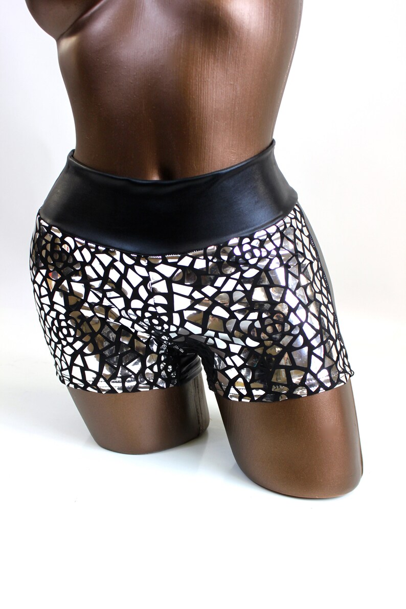 sexy booty shorts dance