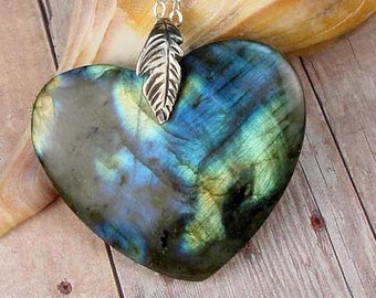 STORMY HEART - Labradorite Briolette Amulet Pendant, Sterling Silver Soldered Leaf Bail, Flat Cable Chain