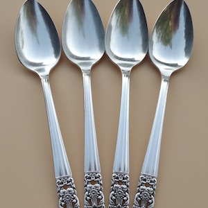 Vintage Coronation (Hampton) Oneida ca 1936 Teaspoons 6-1/8&quot; Community Plate Silverware Silverplate Lot of 4