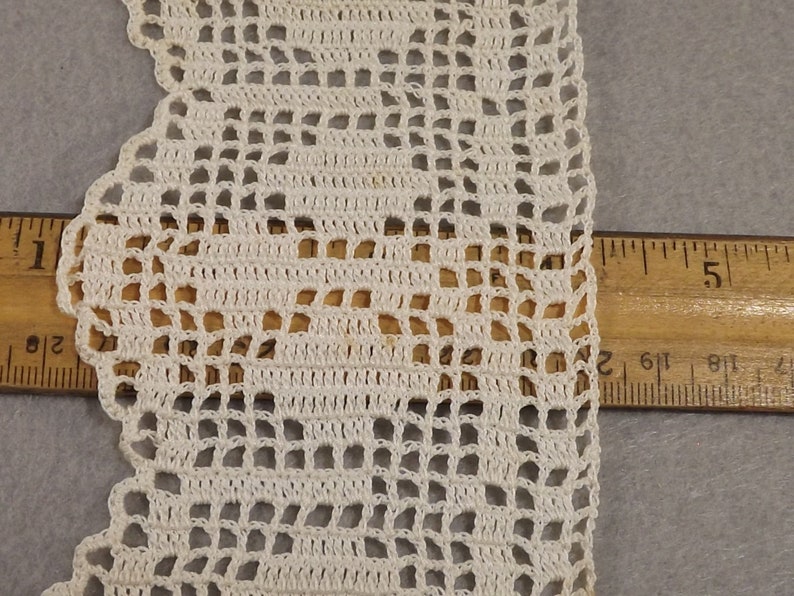Crochet Lace Edging Scalloped Edge Off White 41 inches long x 3-38 inches wide