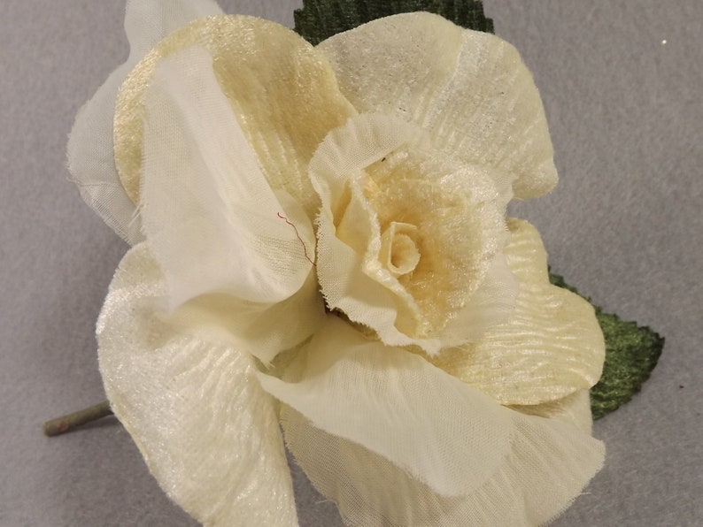 Velvet Rose, Cream, 4 inches, Green Leaves, Millinery Flower Crown Bridal Wedding Corsages Boutonniere Bouquet Crafts Veil Flower Girl image 5