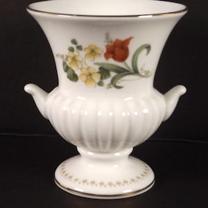 Wedgwood &#39;Mirabelle&#39; Urn Vase, Floral Design, Gold Trim Bone China, Made in  England 1980s