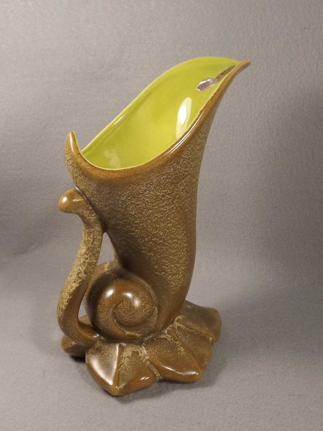 Red Wing 1356 Cornucopia Vase Brown Spatter Speckle Glaze Etsy