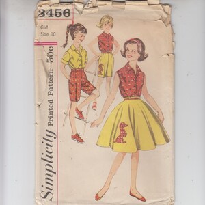 Blusa feminina Simplicity 3456, saia circular completa e bermuda, transferência de aplique de cachorro não utilizada, padrão de costura sem cortes, tamanho 10, década de 1960