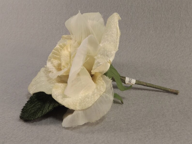 Velvet Rose, Cream, 4 inches, Green Leaves, Millinery Flower Crown Bridal Wedding Corsages Boutonniere Bouquet Crafts Veil Flower Girl image 2