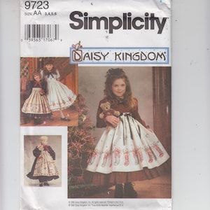 Daisy Kingdom Barnklänningsförkläde, 18 tums dockkläder, hel kjol med volang, Simplicity sömnadsmönster 9723 oklippta storlekar 3-4-5-6
