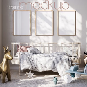 Conjunto de habitación para niños de guardería de 3 maquetas enmarcadas de arte de pared, fondo de producto de póster de madera vertical mínimo, luz solar natural realista y sombra