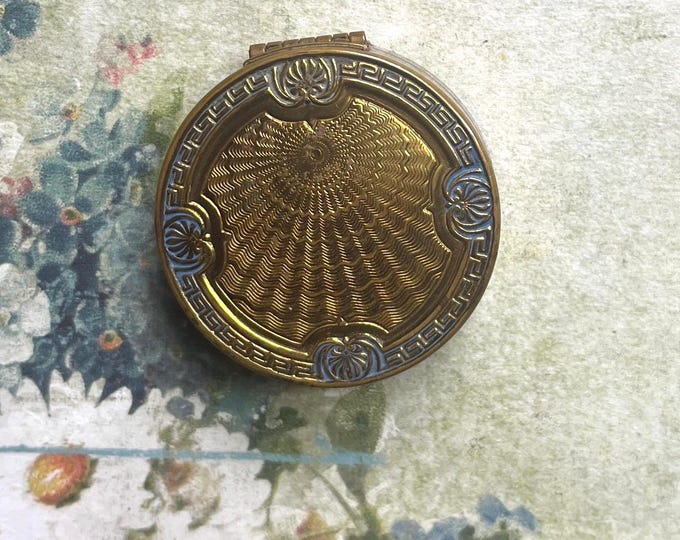 Antique Rough Compact Antique Art Deco Karess Woodworth Rouge Compact With Mirror, Golden ...