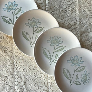 Vintage Set of 4 Side Plates with Cute Blue Flowers and Green Leaves, Unmarked Plates, Pottery Ceramic Plates for Dessert, Bread and Butter