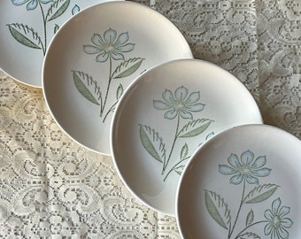 Vintage Set of 4 Side Plates with Cute Blue Flowers and Green Leaves, Unmarked Plates, Pottery Ceramic Plates for Dessert, Bread and Butter