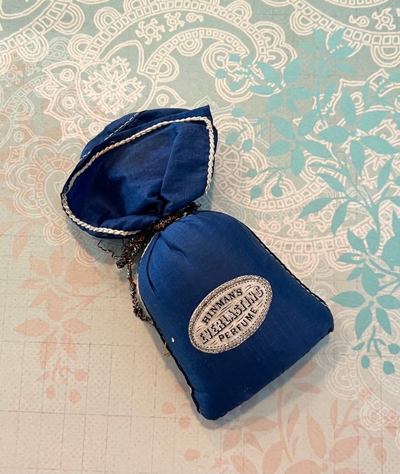 Blue silk perfume new arrivals