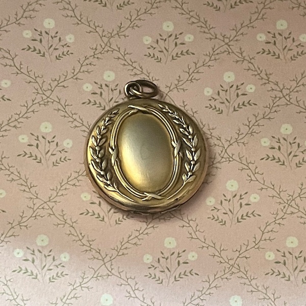 Antique Victorian Photo Locket with Foliate Berry Design and Center Oval, Sepia Photo of Woman In Hat, Wightman & Hough Co, Mark in Heart
