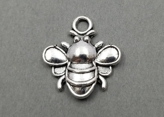 Antique Bronze Tibetan Metal HONEY BEE Insect Charms Pendant Beads Craft Cards M