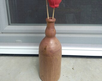 Petit vase en cerisier