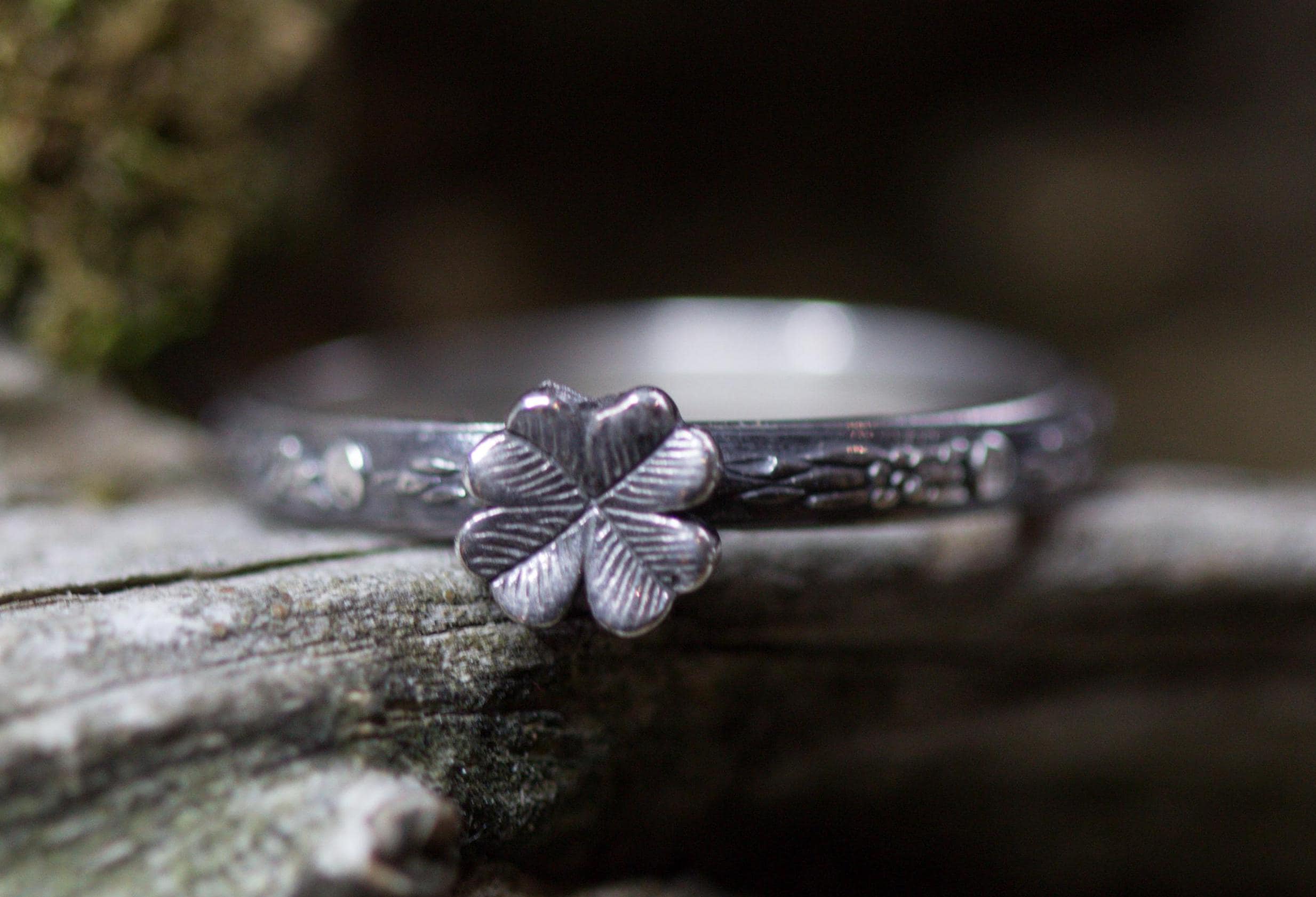 Clover Stone Ring - Etsy