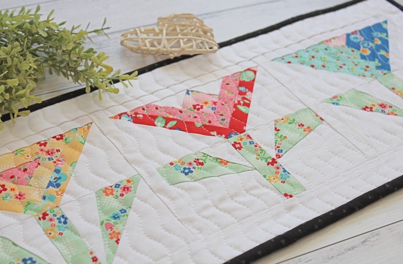 Log Cabin Flower Garden Mini Quilt PDF Pattern image 3