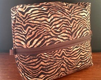 Make-up bag, cosmetic bag, clutch, tiger-print make-up bag