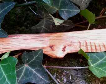 All-wood honey knife