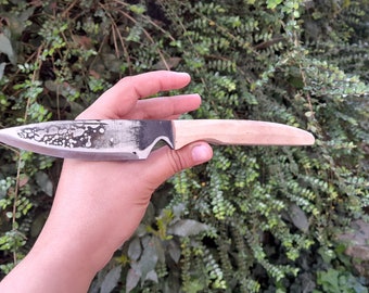 Cuchillo de pelar artesanal