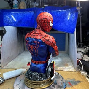 Spiderman Bust- 3D printed and Hand painted —-Designed by BeeFigureStore image 4