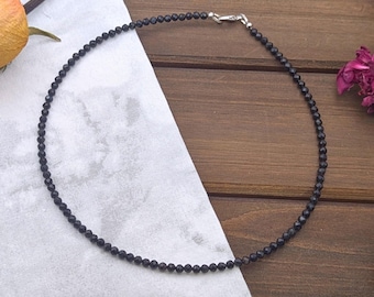 Collar o gargantilla de obsidiana negra, gemas auténticas facetadas de 3 mm, hechas a mano, tamaños ajustables, acero inoxidable o oro en capas con extensor.