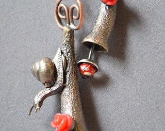 Bushy Yate Snail Necklace Made With Cast Snail And Glass Eyes