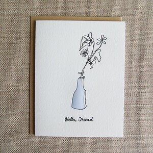 Bonjour ami, carte typographique de dessin au trait de vase de bourgeon
