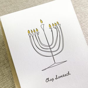 Chag Sameach, carte typographique Hanoucca, dessin au trait Menorah