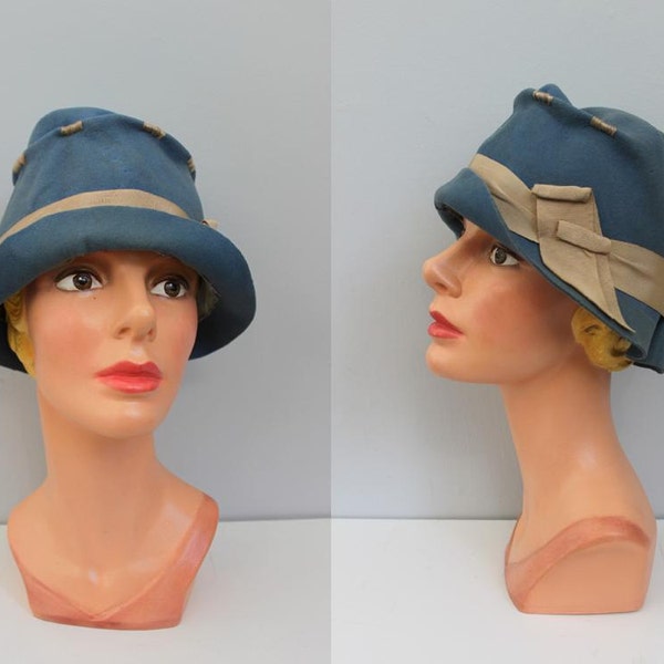 1920s elegant blue wool cloche / deco / AS IS