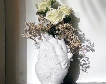 Heart Flower Vase Gothic Style - Polyresin Heart Flower Vase Gothic, Gothic Home Decor Hearts, Heart Vase Flower Vase Nordic, Goth Vase