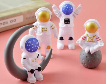 4er Set Astronautenfigur Statuen für Weltraumliebhaber Skulptur, Astronauten Modell Kinder Geschenk, Astronauten Wohnkultur, Miniatur Schreibtisch Zubehör