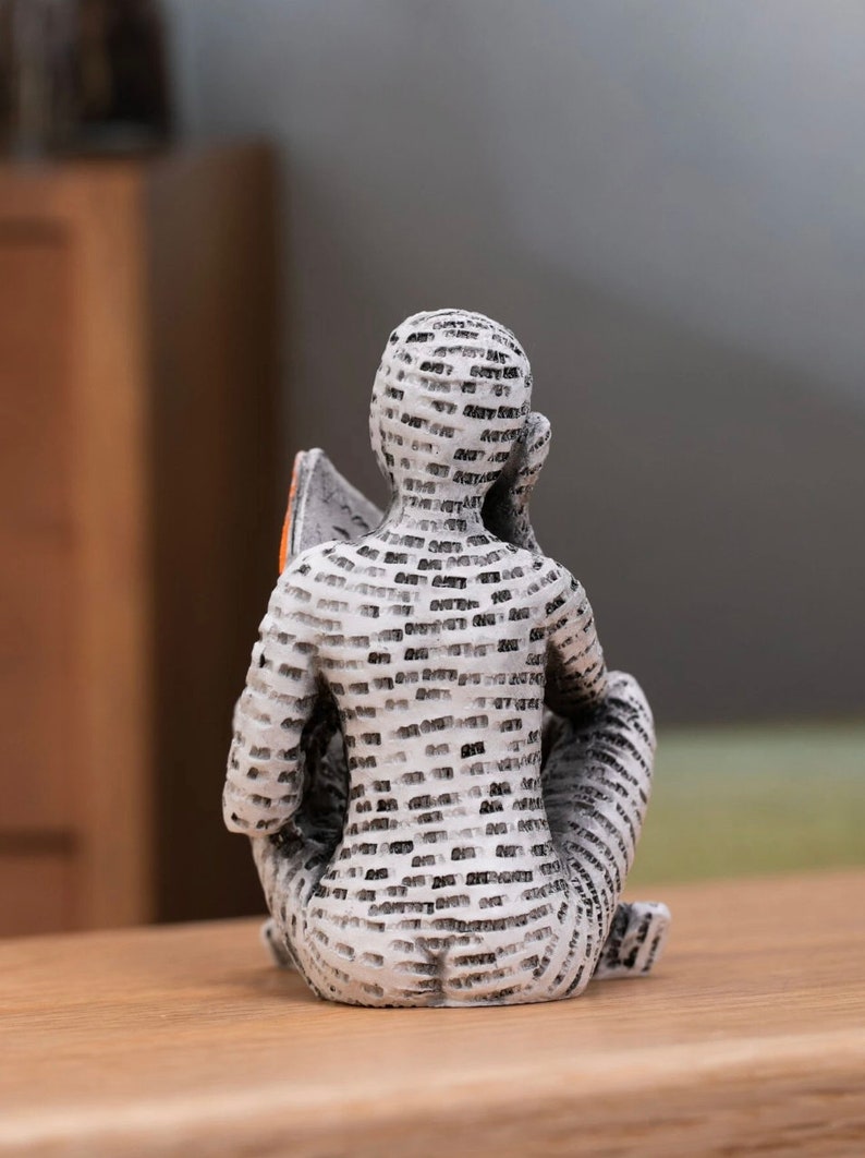 Lesefrau Statue Abstrakte Desktop Skulptur, Sitzende Person Lesebuch Geformte Dekoration Ornament Bild 4