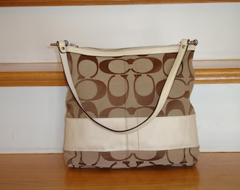 Vintage Coach F13674 Signature Randig, Elfenbensvit Canvas Handväska, ALDRIG ANVÄND SKICK!