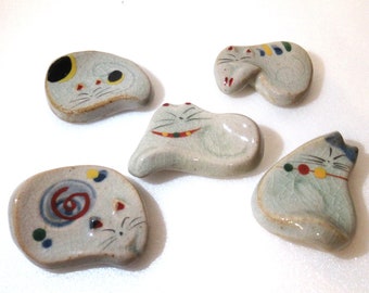 Japanese cats chopstick rests. Set of 5. Hand made. Studio pottery / JapanCraftsBonBon