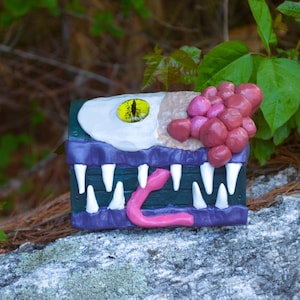 Left 4 Dead Smoker Infected Dice Chest - Unique Gamer Gift