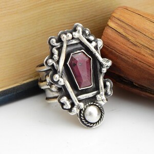 The Resting Bones - Ruby Coffin in Sterling Silver Ring - Size 6-3/4