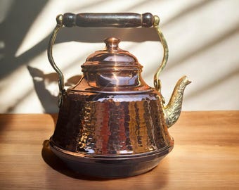 Vintage Sadler Alice in Wonderland Teapot, Classic Stories Vintage Sadler Alice in Wonderland Teapot, Classic Stories