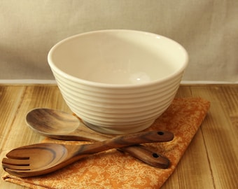 White Mixing Bowl | 70oz