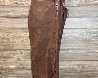 Chaps en cuir avec franges faites à la main : empiècements nattés, équipement d'équitation western - France