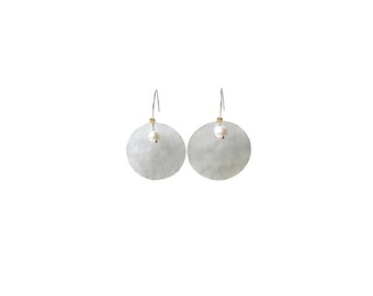 Minimal Pearl Earrings // Dainty Pearl Earrings // Sterling Silver // Mother of Pearl Earrings // Petit Perle // Unique Gifts