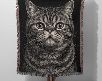 Manta tejida con diseño de gato atigrado, manta personalizada con dibujo de gato en carboncillo, decoración de habitación estilo academia oscura, regalo personalizado en memoria de tu gato, tapiz de herencia.