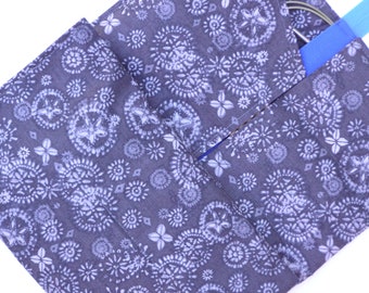 Handmade Knitting Needle Case Organizer - Gray Mod Print, 16 Pockets