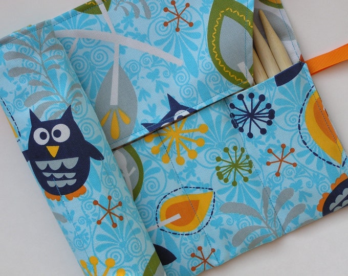 Double Pointed Knitting Needle Case Organizer Leaves and Owls on Blue