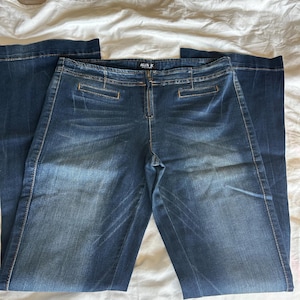 Women’s Flare Jeans