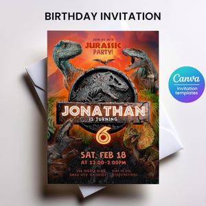 Puede incluir: Una colorida invitaci&oacute;n de cumplea&ntilde;os con tem&aacute;tica de Jurassic Park. La invitaci&oacute;n presenta ilustraciones de dinosaurios, el texto "BIRTHDAY INVITATION" y detalles de la fiesta. Dise&ntilde;ada con una plantilla de Canva.