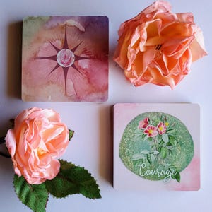 Jeu d'oracles roses vintage avec 48 cartes botaniques d'inspiration antique et pochette en tissu