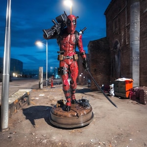 Deadpool Battle-Ready Figure Collectible Statue – Handmade with Dynamic Action Design