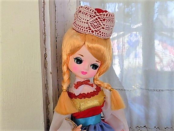 vintage big eyed dolls