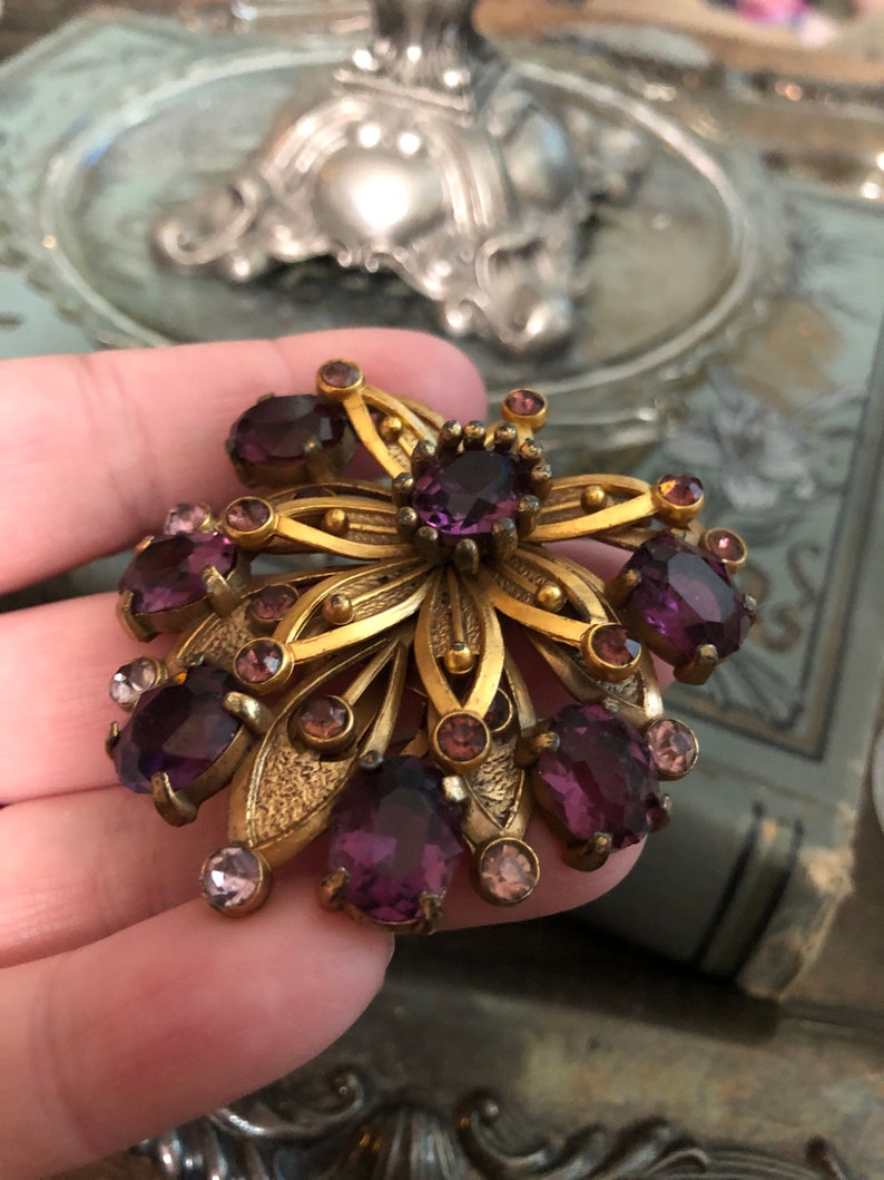 Vintage Art Nouveau Scarf Clip with Amethyst Rhinestones imagem 8